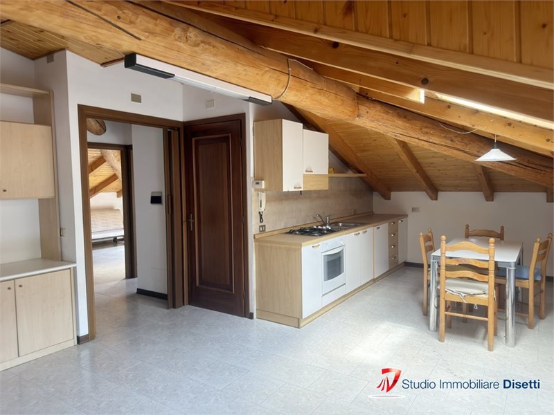Trilocale in Vendita a Borno, 69'000&euro;, 79 m²