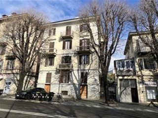 Quadrilocale in Vendita a Torino, 52'500&euro;, 71 m²