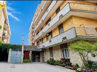 Appartamento in Vendita a Montorio al Vomano, 70'000&euro;, 95 m²