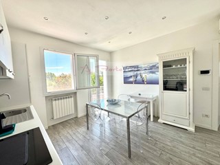 Appartamento in Vendita a Pietrasanta, 850'000&euro;, 186 m²