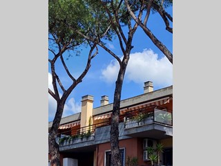 Attico in Vendita a Roma, 359'000&euro;, 89 m²
