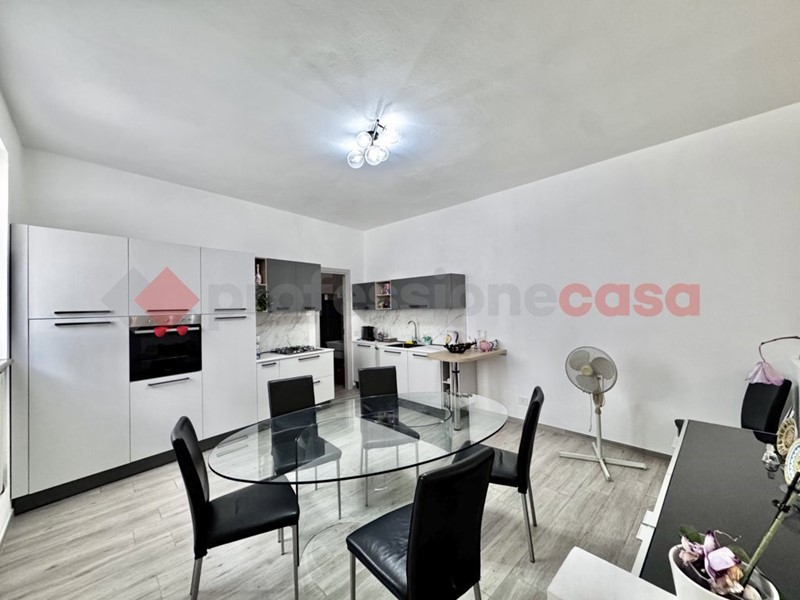 Trilocale in Vendita a Invorio, 185'000&euro;, 105 m², con Box