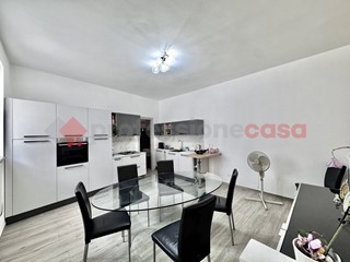 Trilocale in Vendita a Invorio, 185'000&euro;, 105 m², con Box