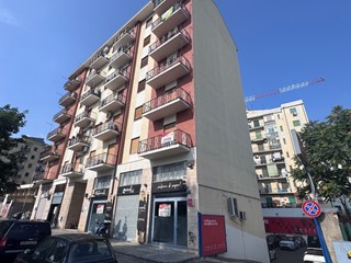 Quadrilocale in Vendita a Cosenza, 90'000&euro;, 120 m²