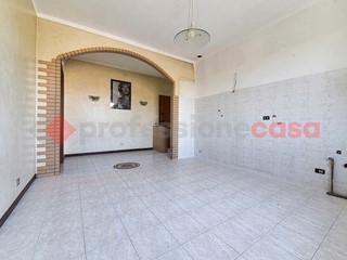 Trilocale in Vendita a Seregno, 175'000&euro;, 78 m²