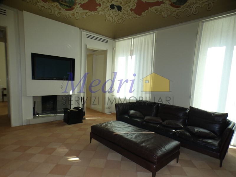 Appartamento in Affitto a Cesena, zona Centro Storico, 2'000&euro;, 250 m², arredato