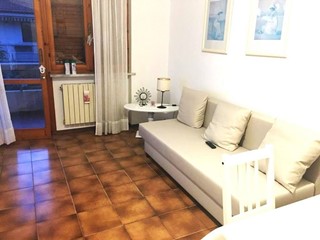 Quadrilocale in Affitto a Massa, zona Marina di Massa, 750&euro;, 70 m², arredato