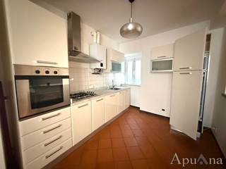 Trilocale in Affitto a Massa, 700&euro;, 80 m², arredato