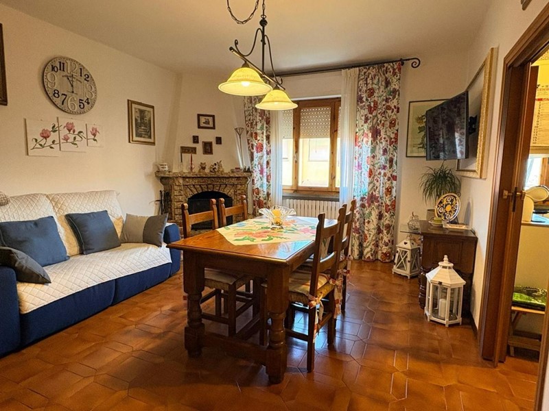 Appartamento in Vendita a Cecina, 270'000&euro;, 100 m², arredato, con Box