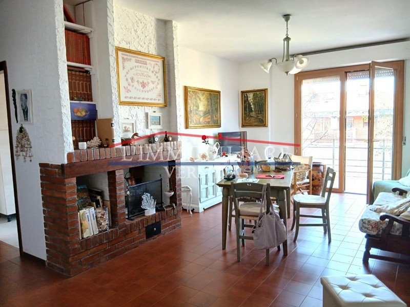 Appartamento in Vendita a Massa, 285'000&euro;, 109 m², arredato, con Box