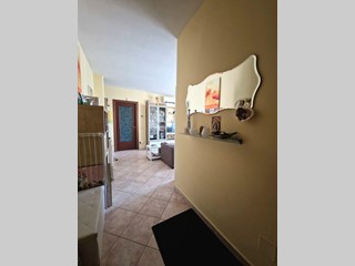 Trilocale in Vendita a Casciana Terme Lari, zona Perignano, 125'000&euro;, 76 m², arredato, con Box