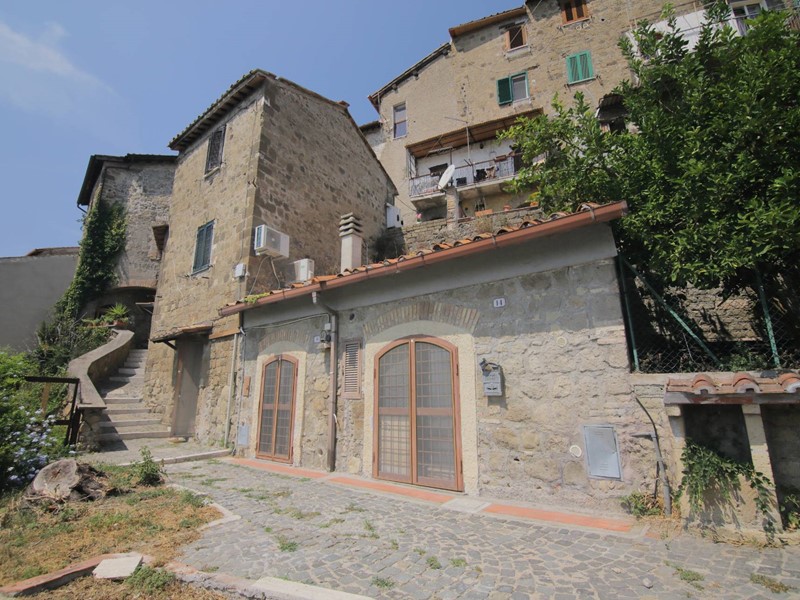 Trilocale in Vendita a Castelnuovo di Porto, 89'000&euro;, 84 m²