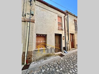 Bilocale in Vendita a Carpineto della Nora, 12'000&euro;, 50 m²