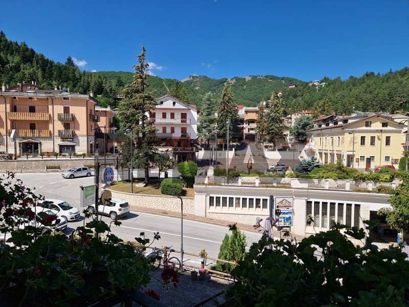 Appartamento in Vendita a Roccaraso, 600'000&euro;, 214 m²