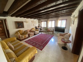 Appartamento in Vendita a Venezia, 750'000&euro;, 140 m²