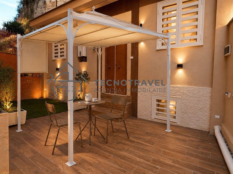 Trilocale in Vendita a Napoli, 349'000&euro;, 115 m²