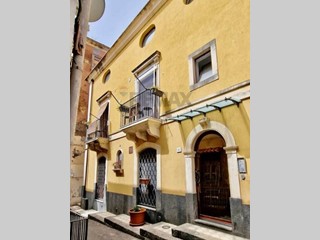 Bilocale in Vendita a Catania, 64'000&euro;, 28 m²