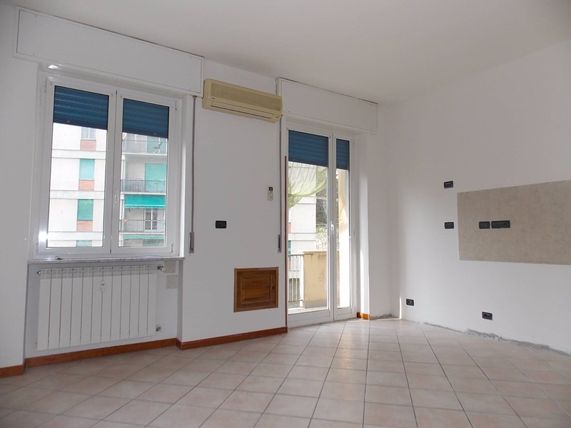 Appartamento in Vendita a Genova, 99'000&euro;, 80 m²