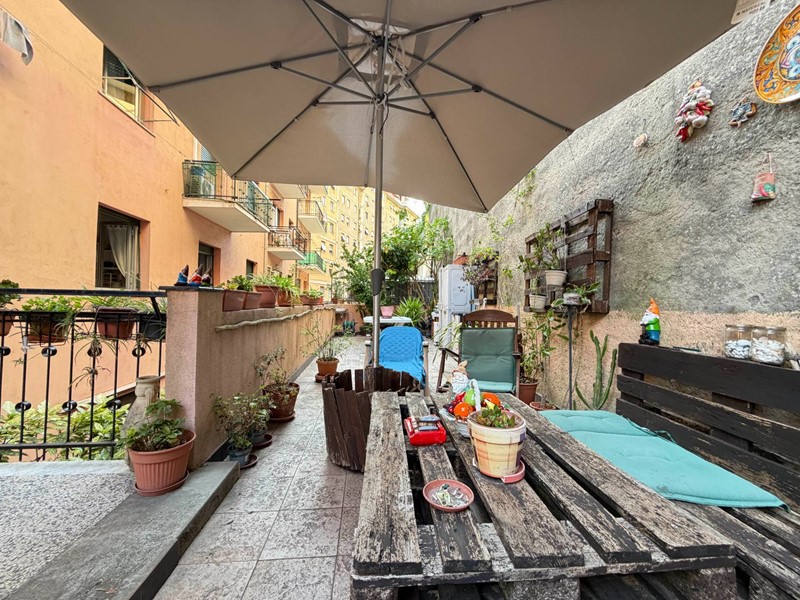 Appartamento in Vendita a Genova, 99'000&euro;, 75 m²