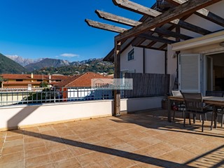 Appartamento in Vendita a Massa, 339'000&euro;, 106 m²