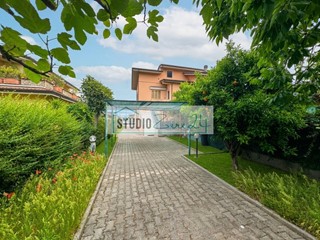 Appartamento in Vendita a Massa, 210'000&euro;, 114 m²