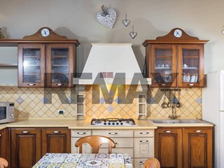 Appartamento in Vendita a Caltagirone, 75'000&euro;, 120 m²