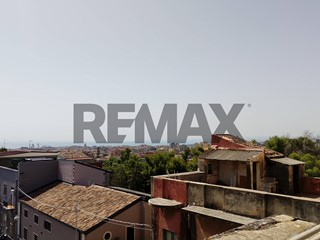 Appartamento in Vendita a Catania, 152'000&euro;, 162 m²
