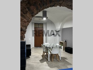 Loft in Vendita a Catania, 90'000&euro;, 56 m²