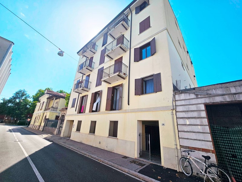 Bilocale in Vendita a Gorizia, 85'000&euro;, 63 m²