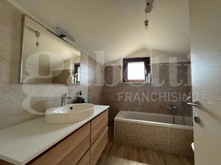 Quadrilocale in Vendita a Ciampino, 229'000&euro;, 104 m²