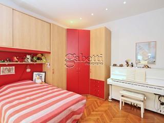 Appartamento in Vendita a Ferrara, 330'000&euro;, 130 m², con Box