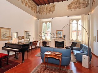 Appartamento in Vendita a Ferrara, 420'000&euro;, 175 m², con Box