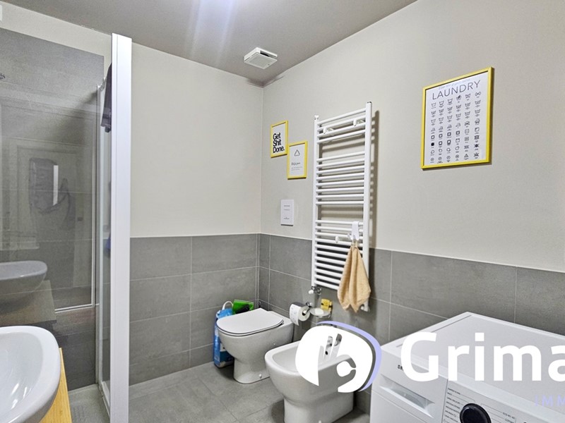 Bilocale in Vendita a Milano, 289'000&euro;, 74 m², arredato