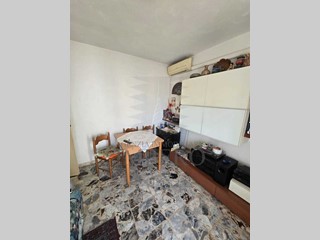 Bilocale in Vendita a Ventimiglia, zona Passeggiata Mare, 180'000&euro;, 55 m²