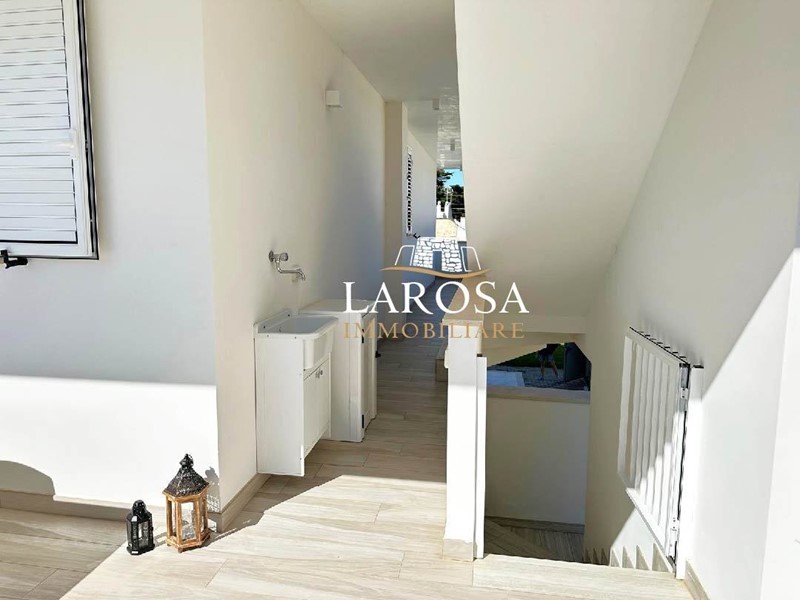 Quadrilocale in Vendita a Melendugno, zona Torre Specchia, 160'000&euro;, 63 m²