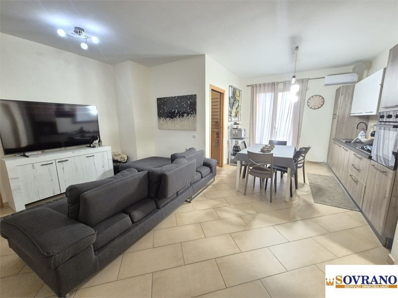 Quadrilocale in Vendita a Carini, 129'000&euro;, 90 m²