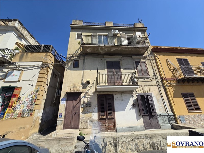 Trilocale in Vendita a Palermo, 119'000&euro;, 80 m²