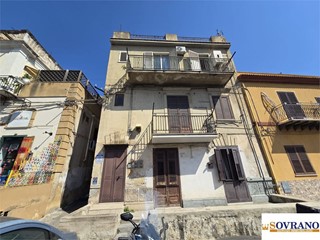 Trilocale in Vendita a Palermo, 119'000&euro;, 80 m²
