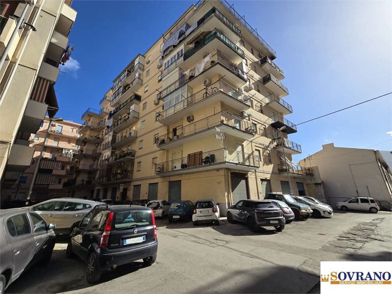 Quadrilocale in Vendita a Palermo, 149'000&euro;, 110 m²