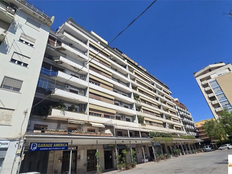 Appartamento in Vendita a Palermo, 287'000&euro;, 156 m²