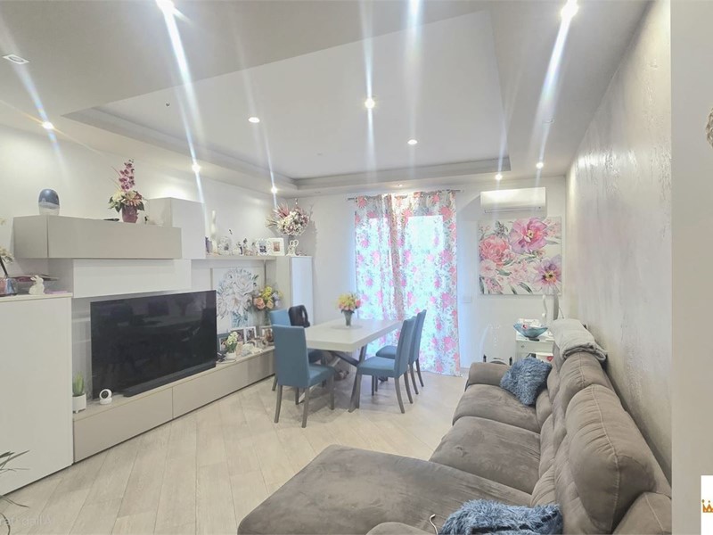 Trilocale in Vendita a Palermo, 159'000&euro;, 86 m²