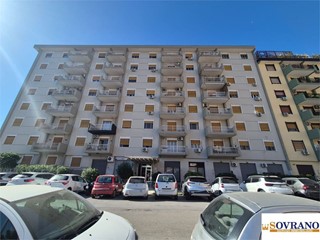 Quadrilocale in Vendita a Palermo, 195'000&euro;, 119 m²