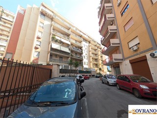 Appartamento in Vendita a Palermo, 255'000&euro;, 160 m²