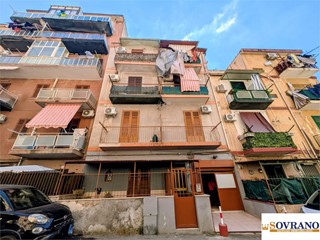 Bilocale in Vendita a Palermo, 89'000&euro;, 75 m²