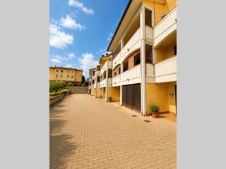 Trilocale in Vendita a Campiglia Marittima, 168'000&euro;, 60 m², arredato, con Box