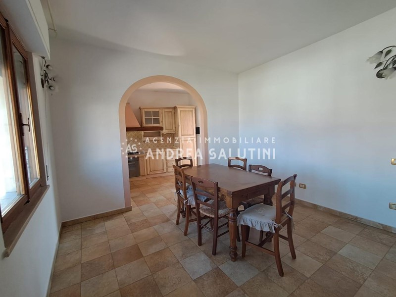 Quadrilocale in Vendita a Buti, zona Cascine, 185'000&euro;, 129 m², arredato, con Box