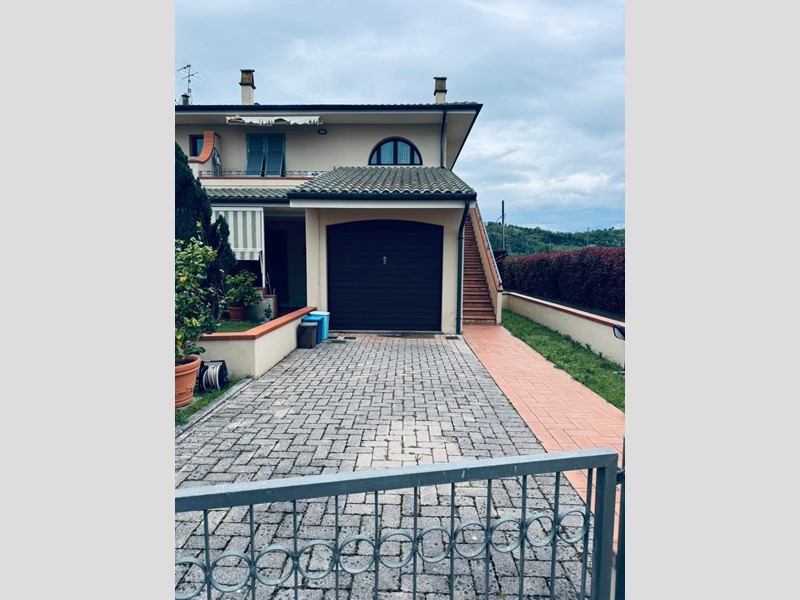Quadrilocale in Vendita a Castelfranco di Sotto, 165'000&euro;, 80 m², con Box