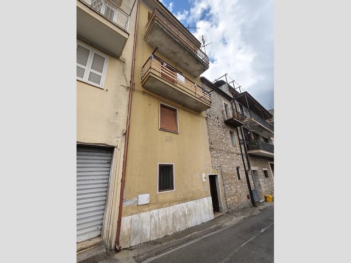 Trilocale in Vendita a Sonnino, 39'000&euro;, 100 m²