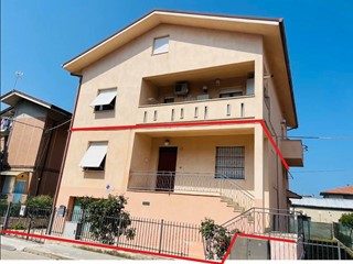Appartamento in Vendita a Civitanova Marche, 279'000&euro;, 178 m²