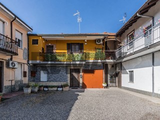 Trilocale in Vendita a Parabiago, 150'000&euro;, 95 m²